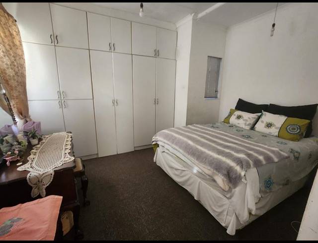 1 BEDROOM PROPERTY TO RENT IN GRASSY PARK